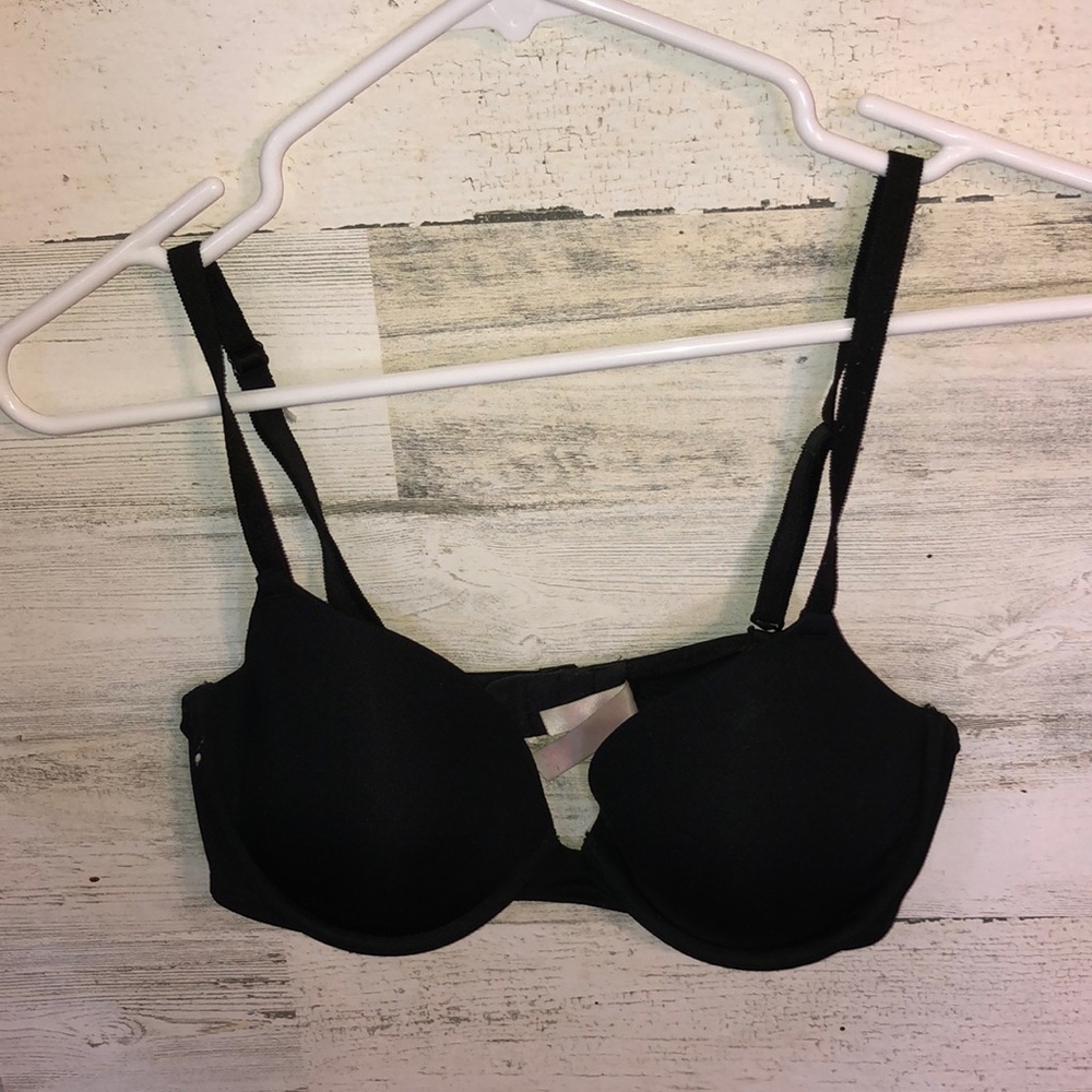 Victoria's Secret PINK pink and black bra size 36C pink and black bra everyday‌